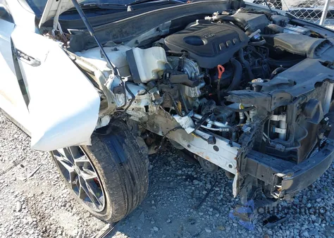 2019 Kia Optima Sx Turbo z USA, uszkodzony, nr VIN 5XXGW4L23KG310291